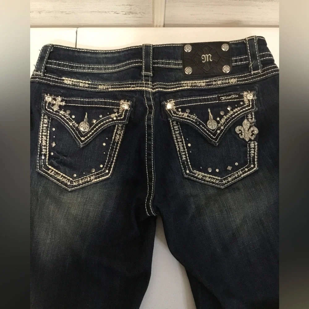 Buckle /Miss Me Women's Dark Indigo Rhinestone Embellished Bermudas